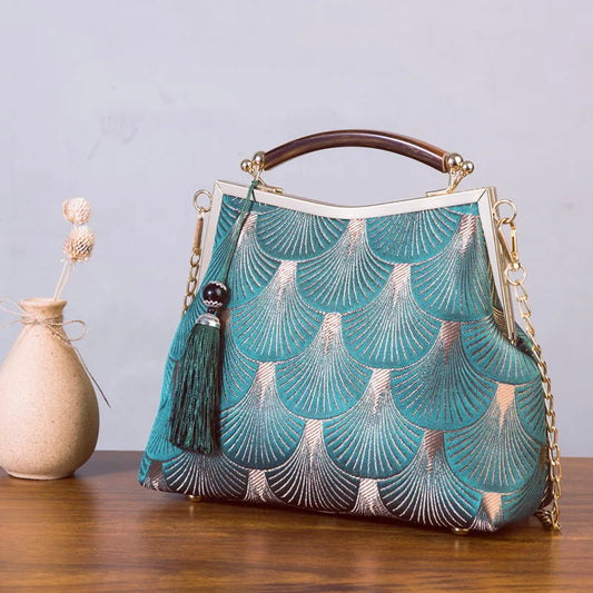 The Fringe Belle – Vintage Shell Bag
