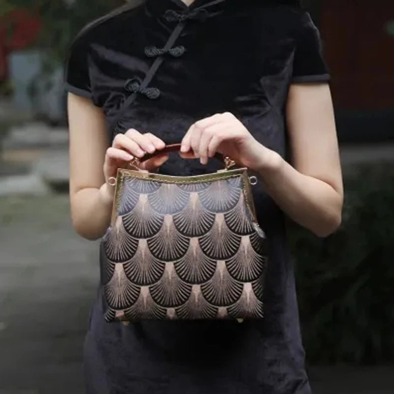 The Fringe Belle – Vintage Shell Bag