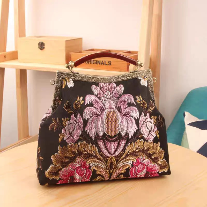 The Fringe Belle – Vintage Shell Bag