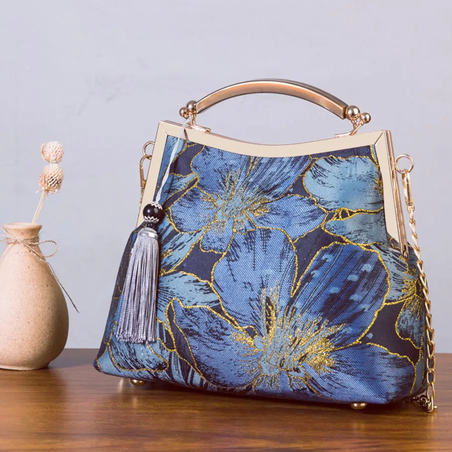 The Fringe Belle – Vintage Shell Bag