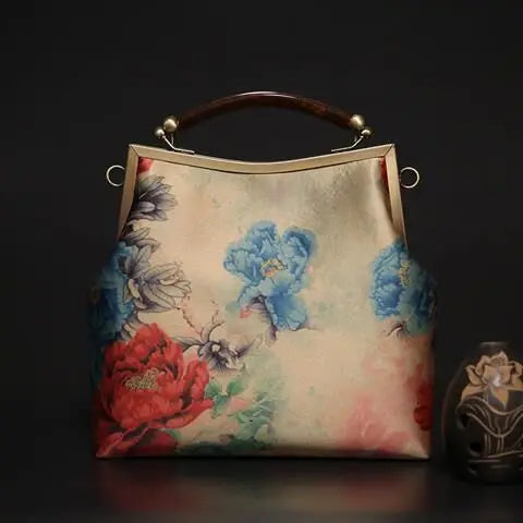The Fringe Belle – Vintage Shell Bag
